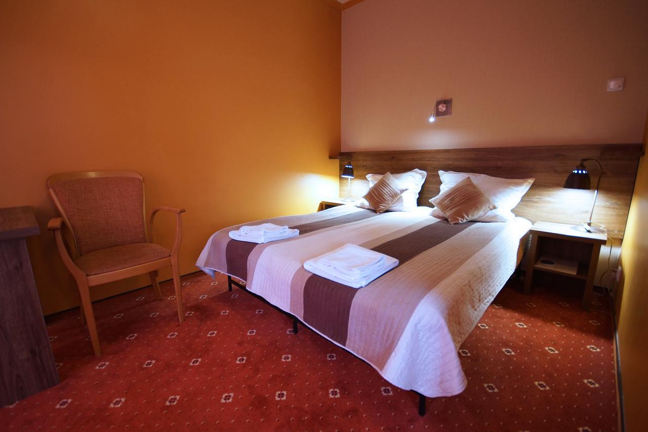 Hotel Kozak Chełm Extérieur photo