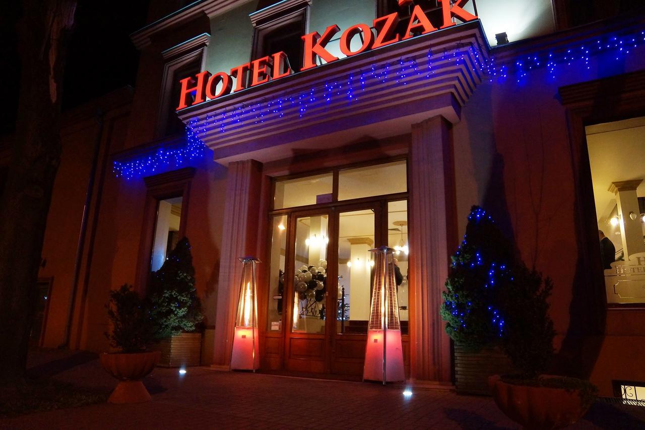 Hotel Kozak Chełm Extérieur photo